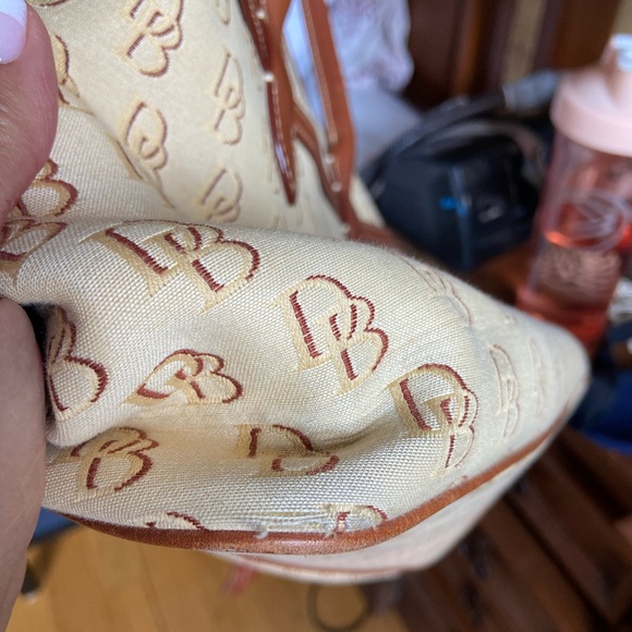 Dooney & Bourke Pocketbook Tote -Material & Leather - Picture 5 of 15